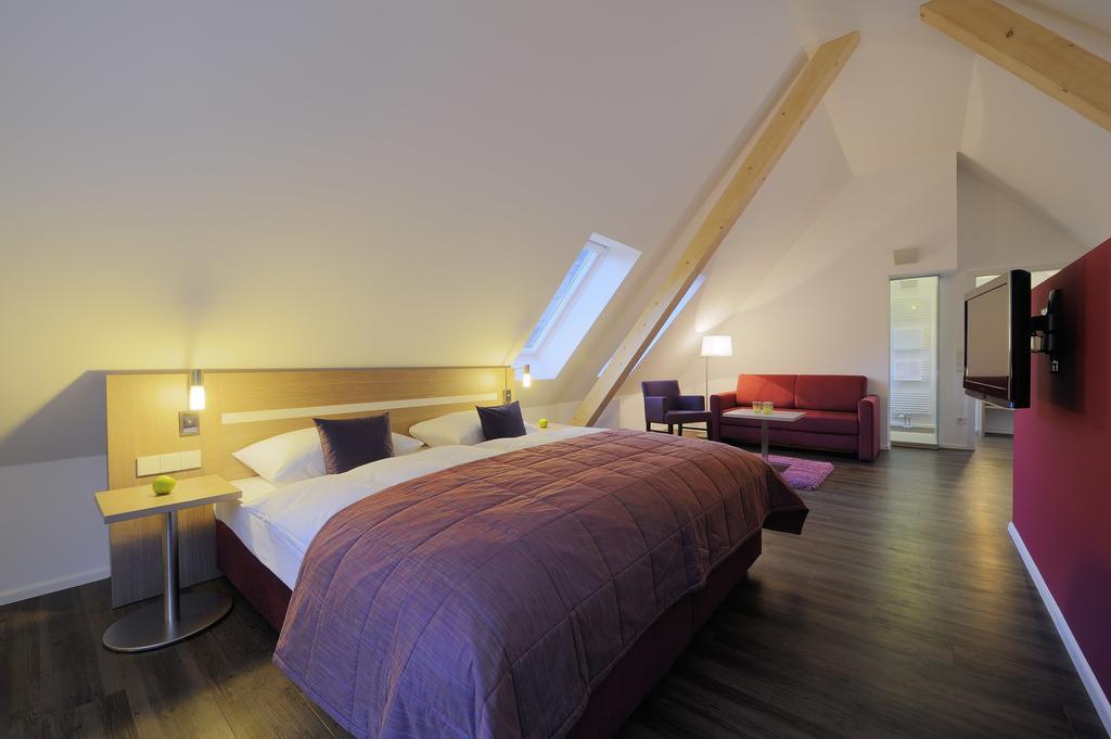 Hotel Hofgut Sternen - Wohnen In Kunst Und Kultur Breitnau Bagian luar foto