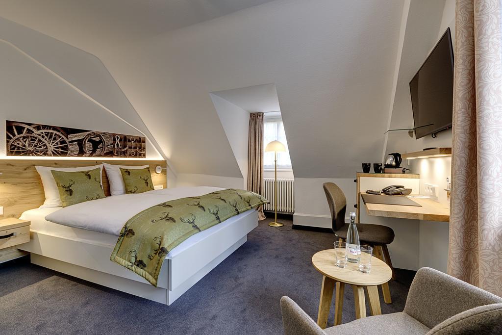Hotel Hofgut Sternen - Wohnen In Kunst Und Kultur Breitnau Bagian luar foto